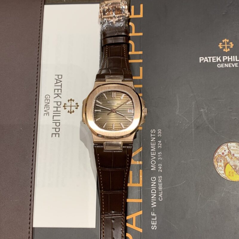 Dong ho sieu cap Patek Philippe Nautilus