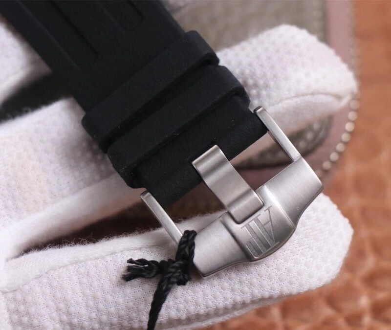 ĐỒNG HỒ NAM AUDEMARS PIGUET ROYAL OAK 26703 SUPER FAKE MÀU ĐEN 42MM