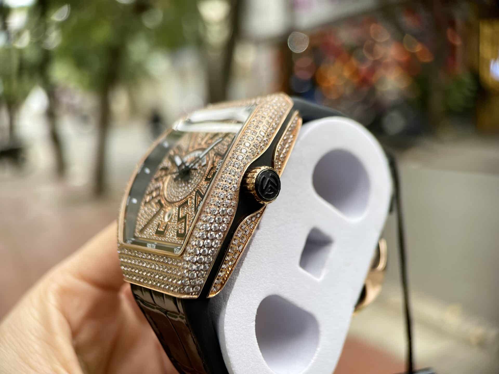 ĐỒNG HỒ FRANCK MULLER V45 ĐÍNH FULL KIM CƯƠNG NHÂN TẠO REPLICA 11 ĐỒNG HỒ FRANCK MULLER V45 ĐÍNH FULL KIM CƯƠNG NHÂN TẠO REPLICA 11