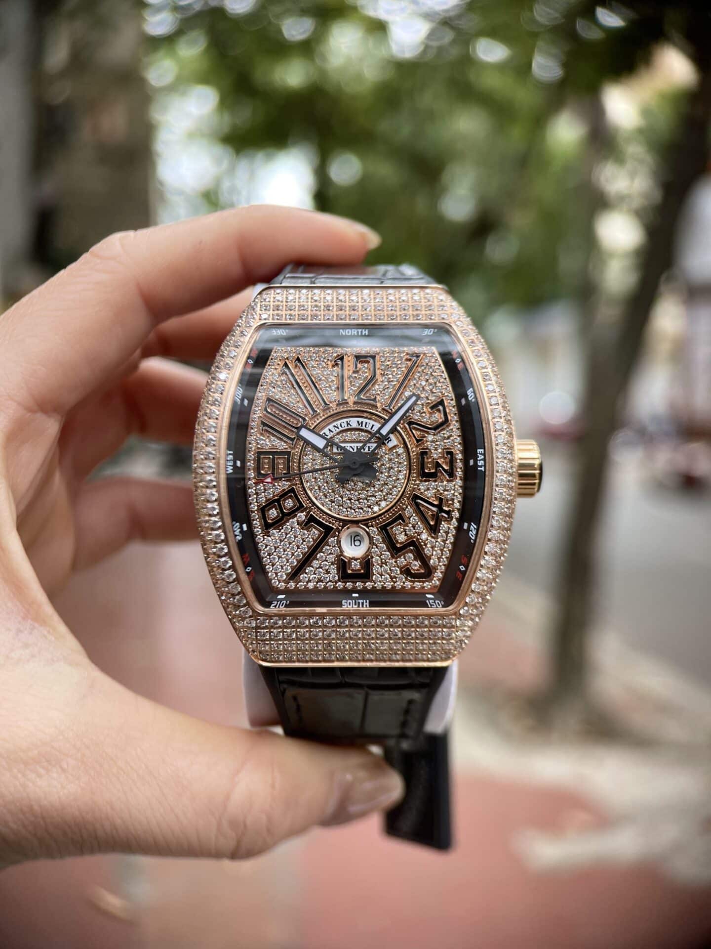 ĐỒNG HỒ FRANCK MULLER V45 ĐÍNH FULL KIM CƯƠNG NHÂN TẠO REPLICA 11 ĐỒNG HỒ FRANCK MULLER V45 ĐÍNH FULL KIM CƯƠNG NHÂN TẠO REPLICA 11