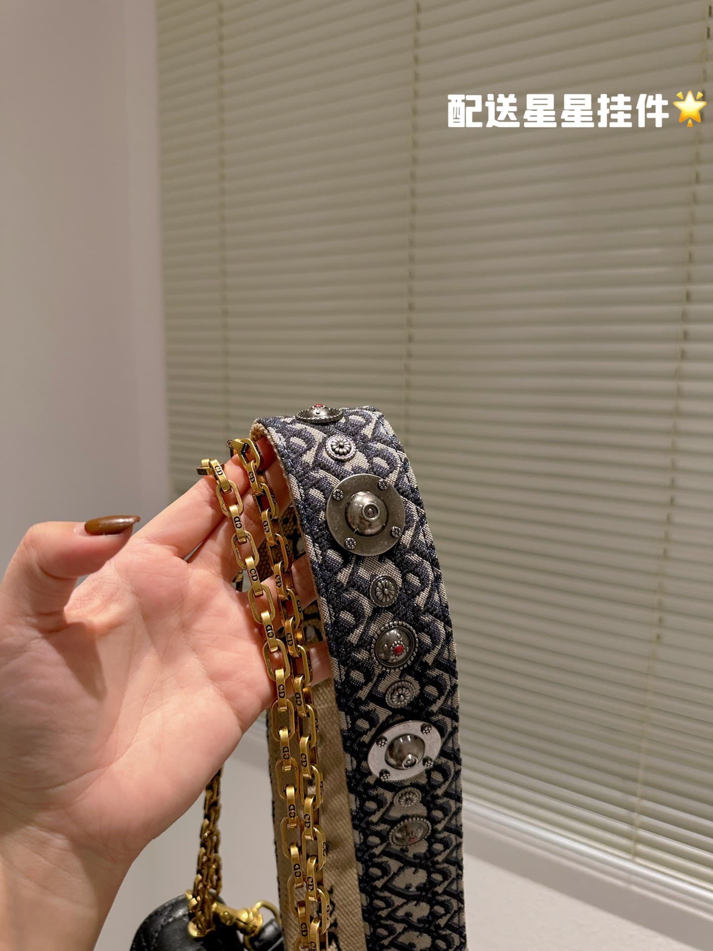 z3954635667426_13e2c4e4ffb3a4b5c6777c036afaeb72