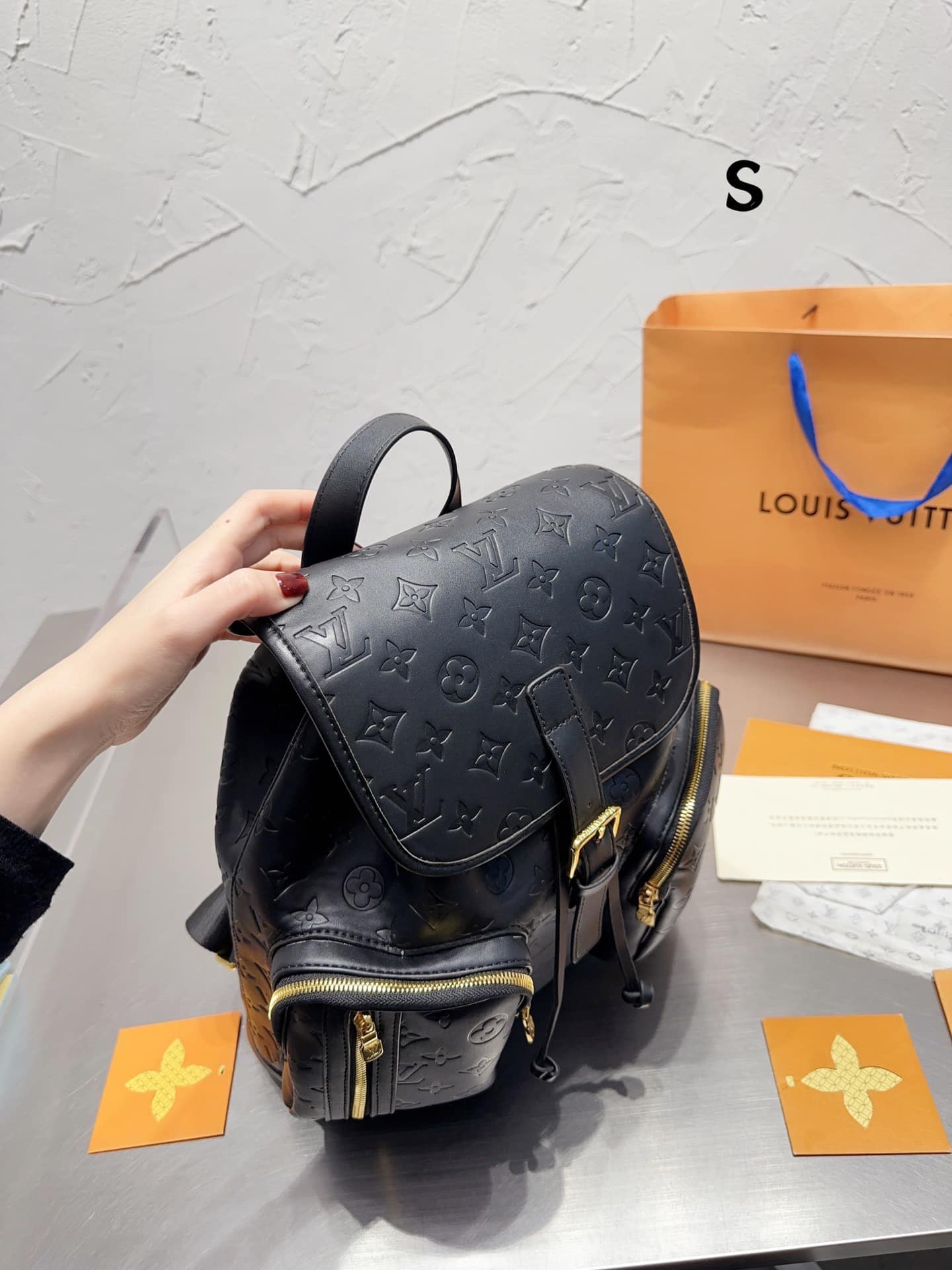 z3966873731194_162283ec8f061640d4b51f796c04b75f