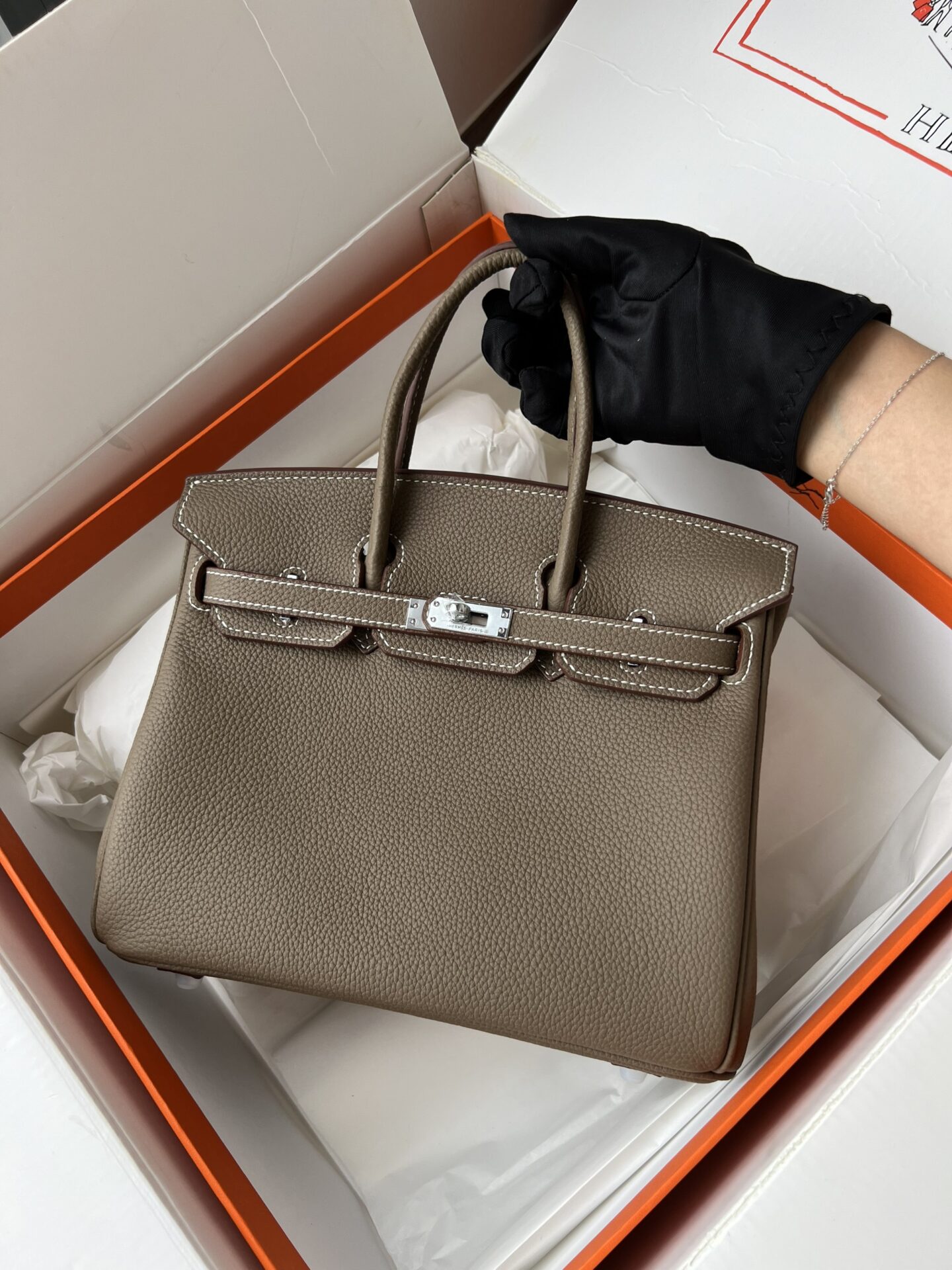 z3970292243917_129ad78e1d7433b3e3c45c2669260170