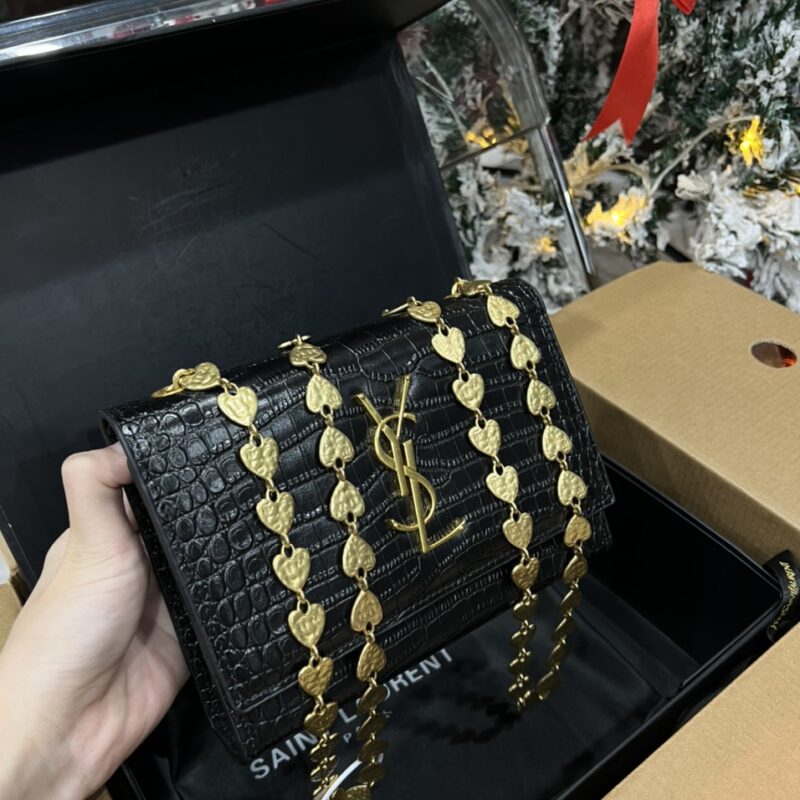 TÚI YSL SAINT LAURENT DA ĐEN KHÓA XÍCH TRÁI TYM ĐEO CHÉO CỰC ĐẸP