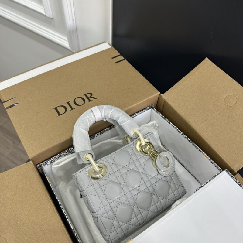 TÚI XÁCH DIOR LADY SUPER VIP TAG MÀU MIX CÙNG MÀU TÚI ĐẸP XUẤT SĂC