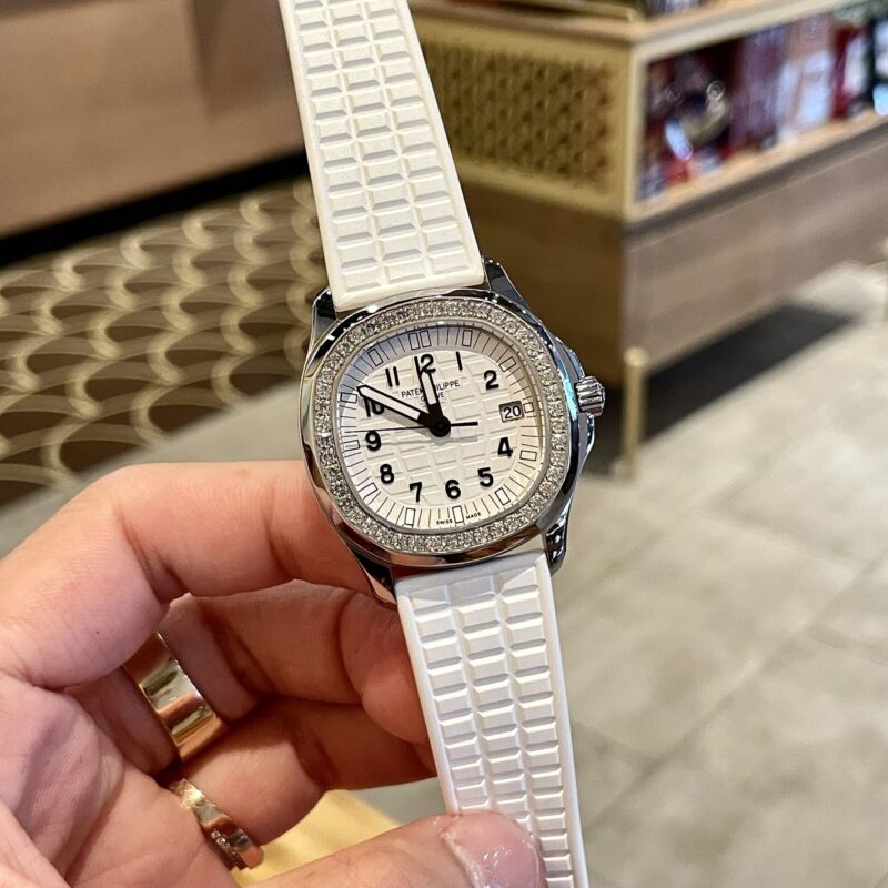 ĐỒNG HỒ PATEK PHILIPPE AQUANAUT 5067 REPLICA 11 NỮ DÂY CAO SU MÀU TRẮNG