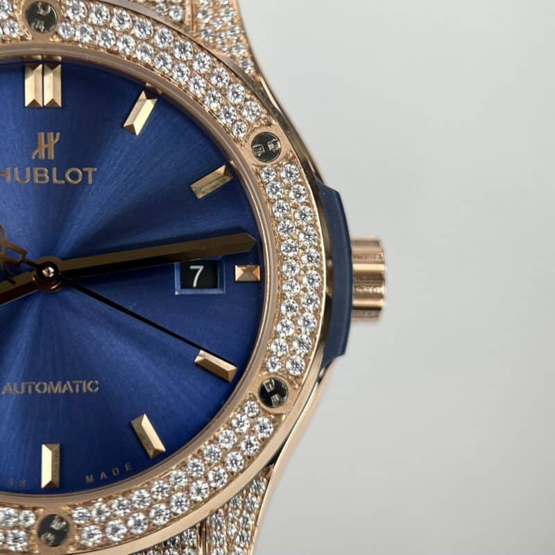 ĐỒNG HỒ HUBLOT CLASSIC FUSION MẶT XANH LAM ĐÍNH KIM CƯƠNG MOISSANITE