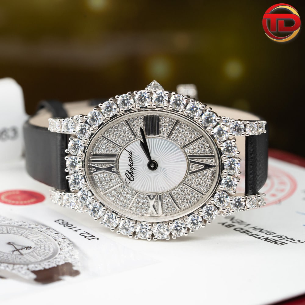 dong-ho-chopard-che-tac-vang-trang-10k-kim-cuong-moissanite-3 ĐỒNG HỒ CHOPARD L'HEURE DU DIAMANT CHẾ TÁC VÀNG TRẮNG 10K KIM CƯƠNG MOISSANITE