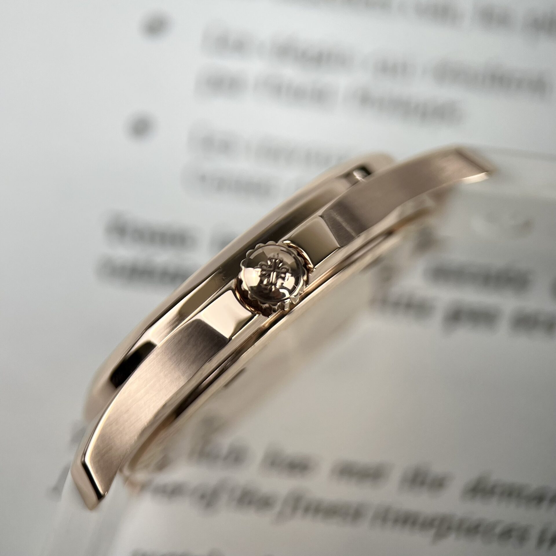 patek-philippe-aquanaut-5067-nieng-da-king-gold-6