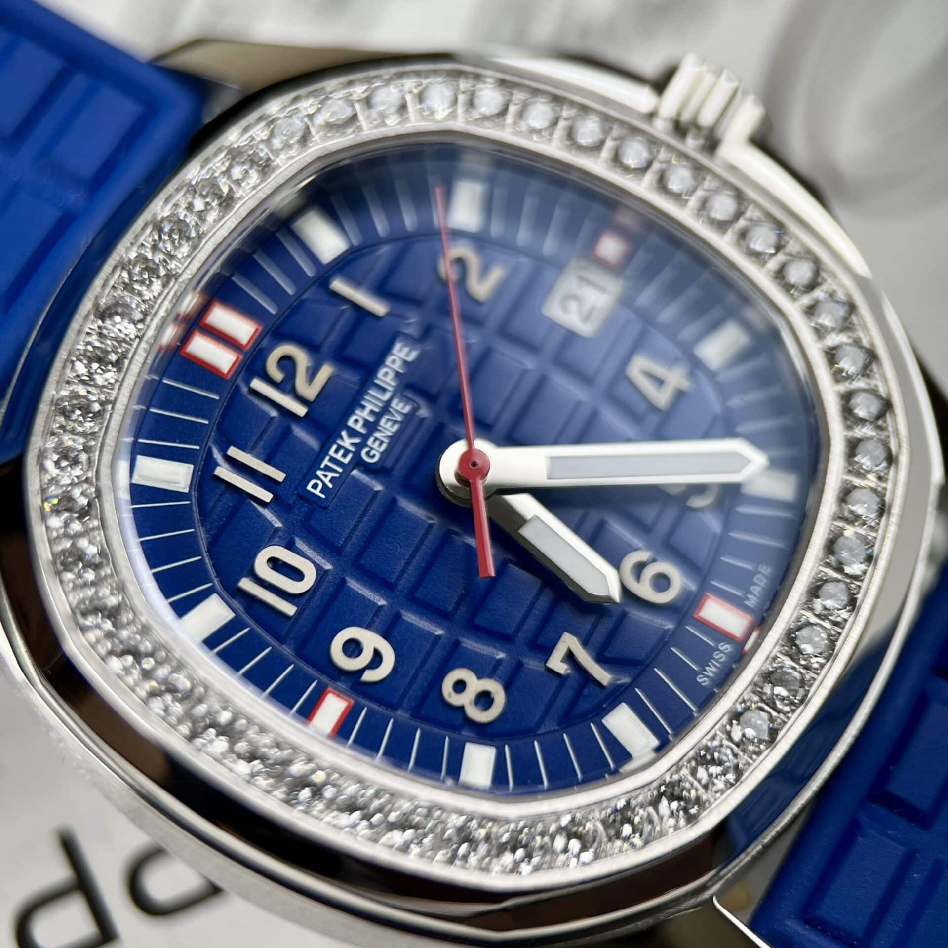 patek-philippe-aquanaut-5067-nieng-da-mau-xanh-lam-5 ĐỒNG HỒ NỮ PATEK PHILIPPE AQUANAUT 5067 MÀU XANH NAVY FAKE 1:1 THỤY SỸ