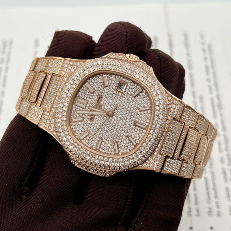 ĐỒNG HỒ PATEK PHILIPPE NAUTILUS 5711 VÀNG HỒNG ĐÍNH FULL ĐÁ REP 1:1 MS FACTORY