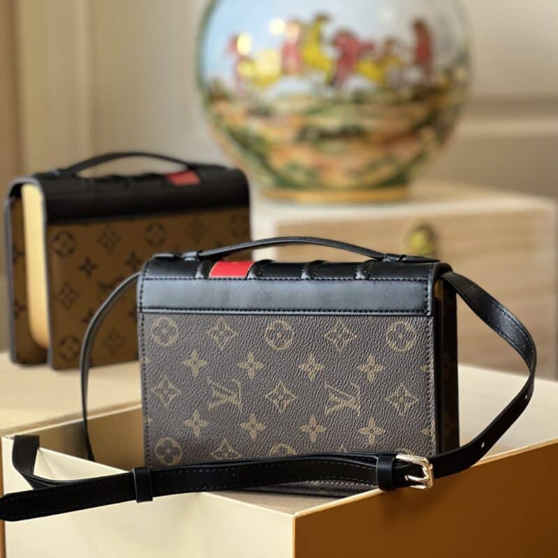 TÚI HỘP NỮ LV LOUIS VUITTON BOOK CHAIN WALLET CRUISE 2023