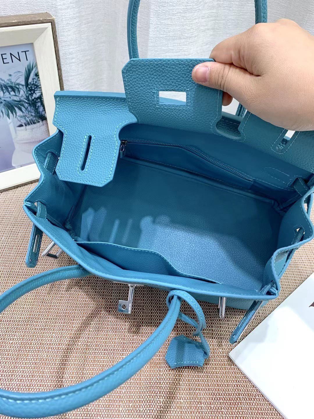 z4130921399757_722ef78c1cf856408d3edf27ab3bd37d