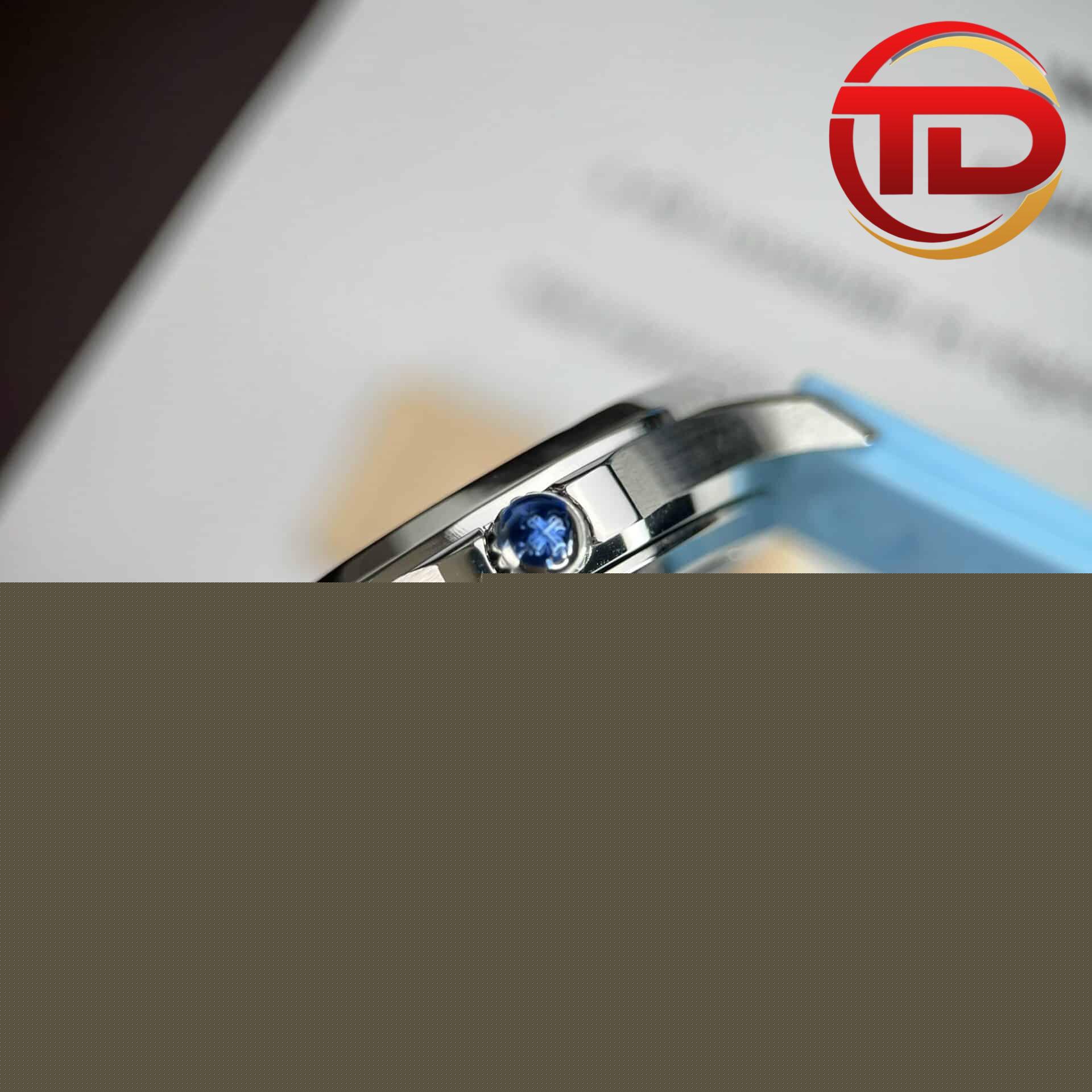 patek-philippe-aquanaut-5072-rep-6