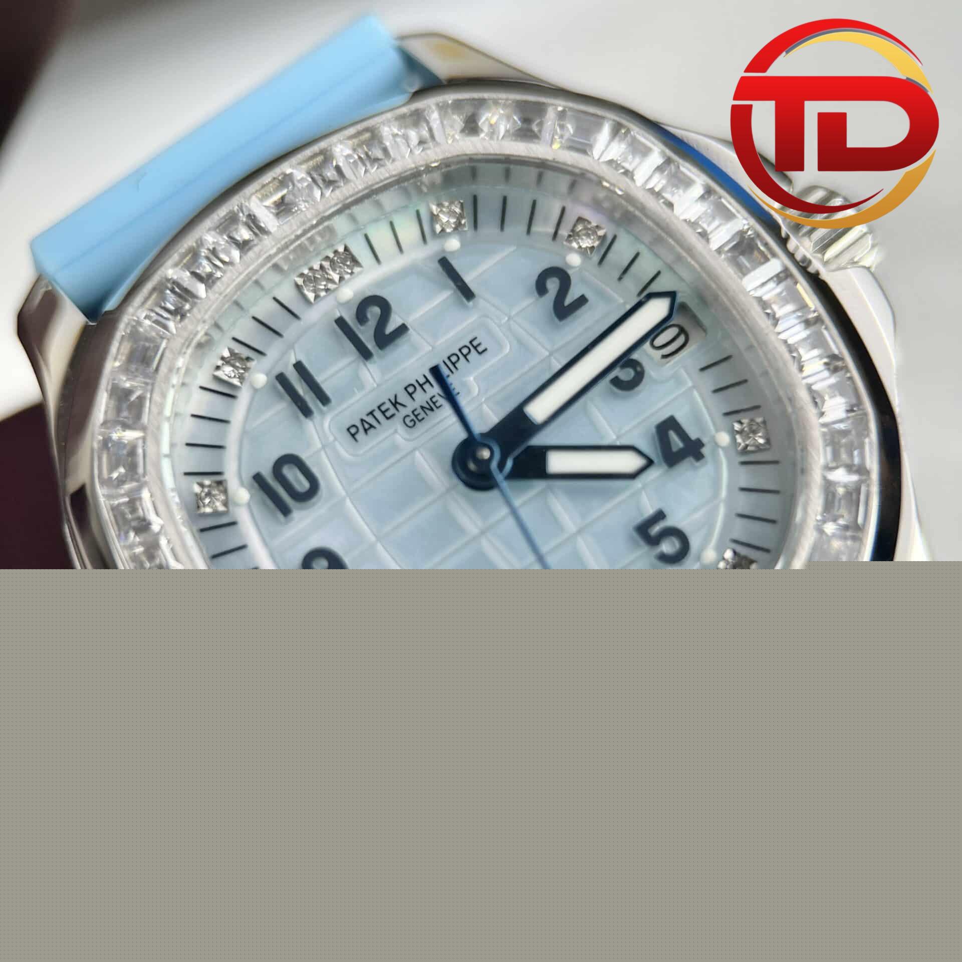 patek-philippe-aquanaut-5072-rep-8