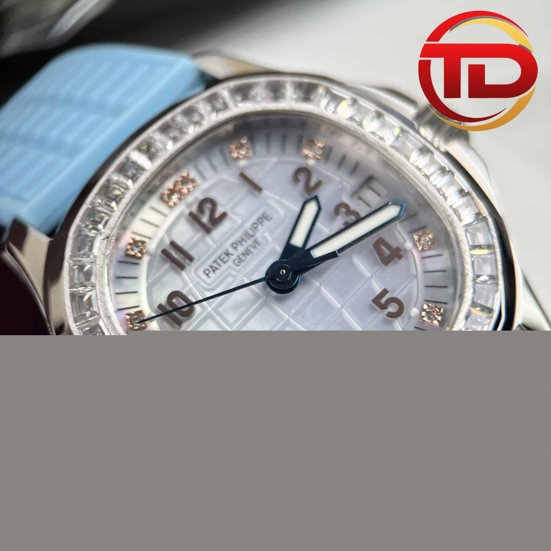 patek-philippe-aquanaut-5072-rep-cao-cap-4 ĐỒNG HỒ PATEK PHILIPPE AQUANAUT 5072G-001 REP 11 MẶT KHẢM TRAI CỌC SỐ VÀNG HỒNG