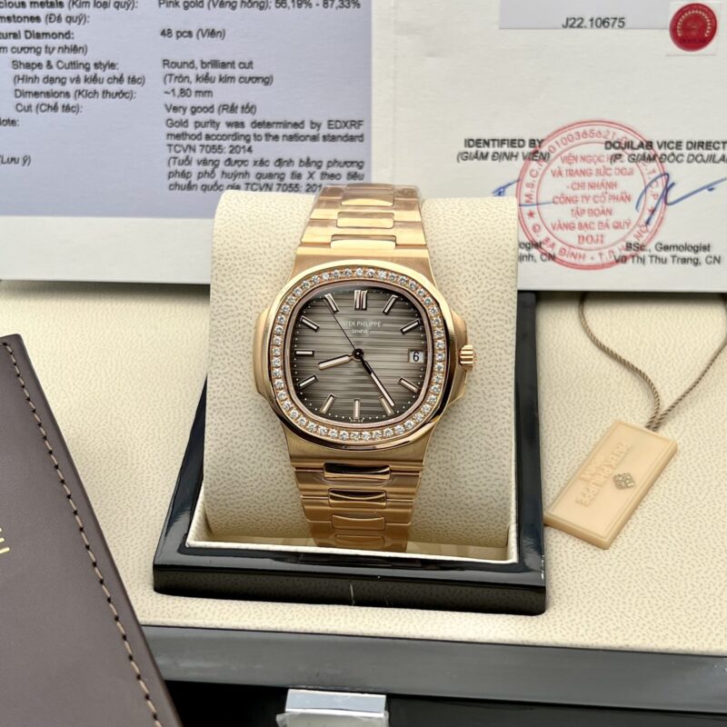 ĐỒNG HỒ PATEK PHILIPPE NAUTILUS 5711 BỌC VÀNG 18K NIỀNG KIM CƯƠNG THIÊN NHIÊN