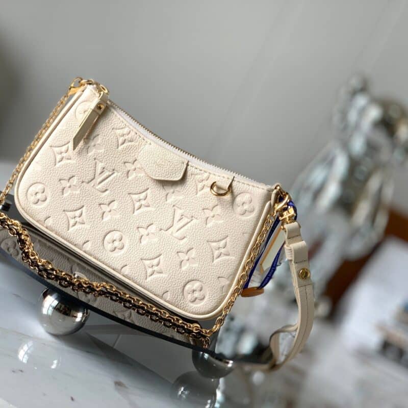 TÚI KẸP NÁCH LV LOUIS VUITTON EASY POUCH ON STRAP SIÊU CẤP MÀU BEIGE