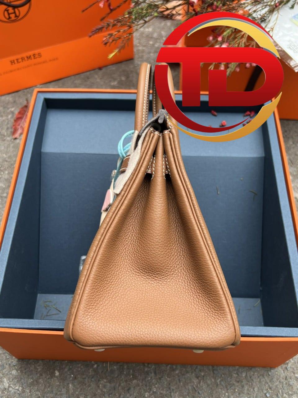 z4198380686975_5c8dadbbfc8a6afd29877df0bb6ec444