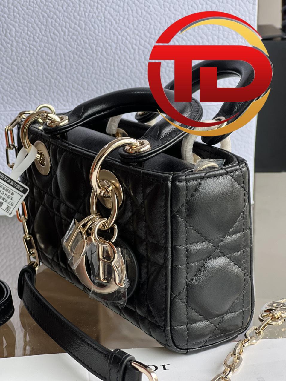 z4198381095858_4f66fd6f324aa359d1d86e583cedb2ba