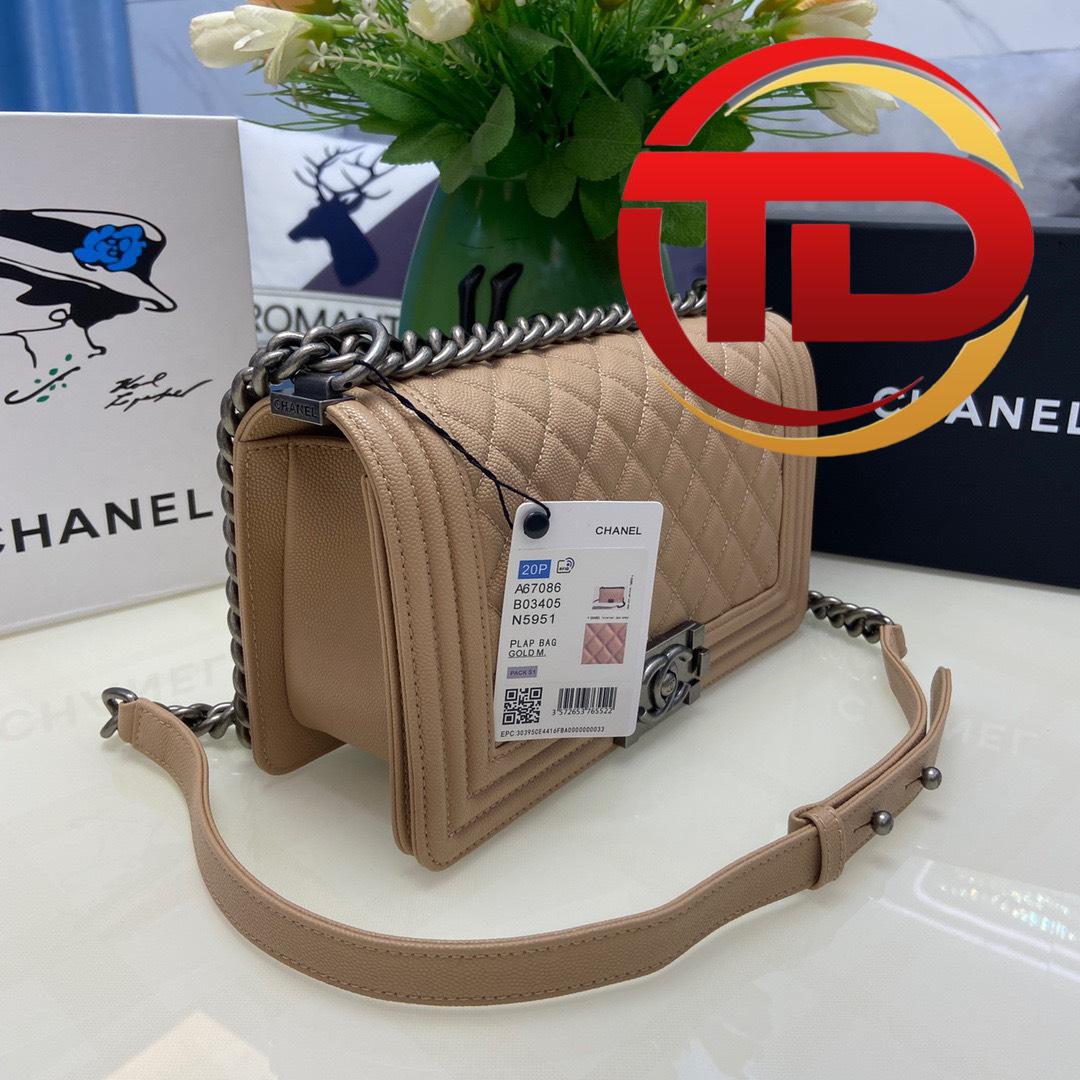 z4225626674732_3ec37b35d7ab8381efe034da49b921f9 TÚI CHANEL SAC BOY KHÂU TAY SIÊU CẤP MÀU HỒNG PHẤN