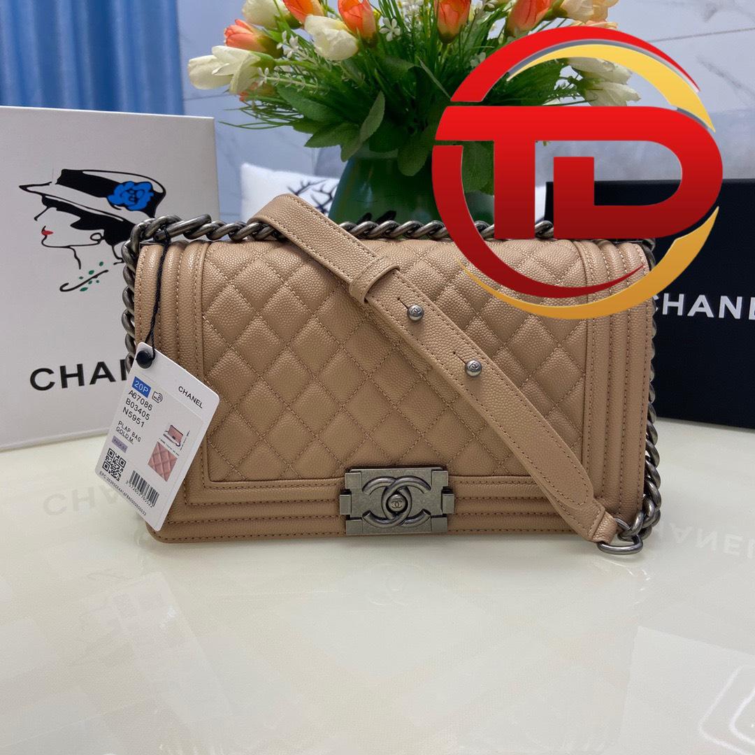 z4225626743682_8a98e9476f077232c91b3b1afd66d366 TÚI CHANEL SAC BOY KHÂU TAY SIÊU CẤP MÀU HỒNG PHẤN