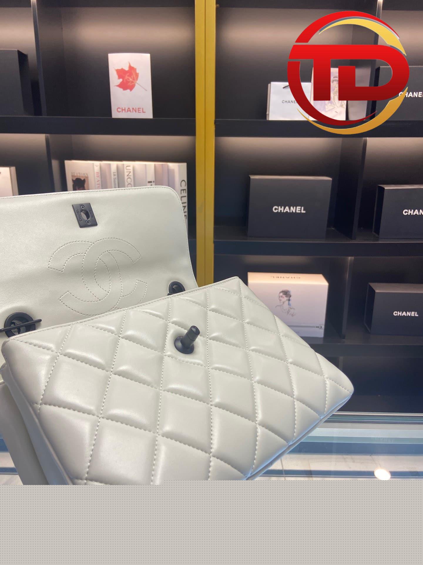 z4214172599269_5b90307c597daec48e5998f1f56b1521