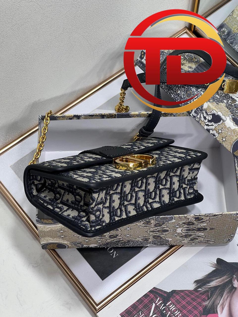 z4228386366372_728c5ccd7edb0e82f97426c37faeeba7 TÚI DIOR 30 MONTAIGNE SMALL CARO BAG BLUE DIOR OBLIQUE SIÊU CẤP