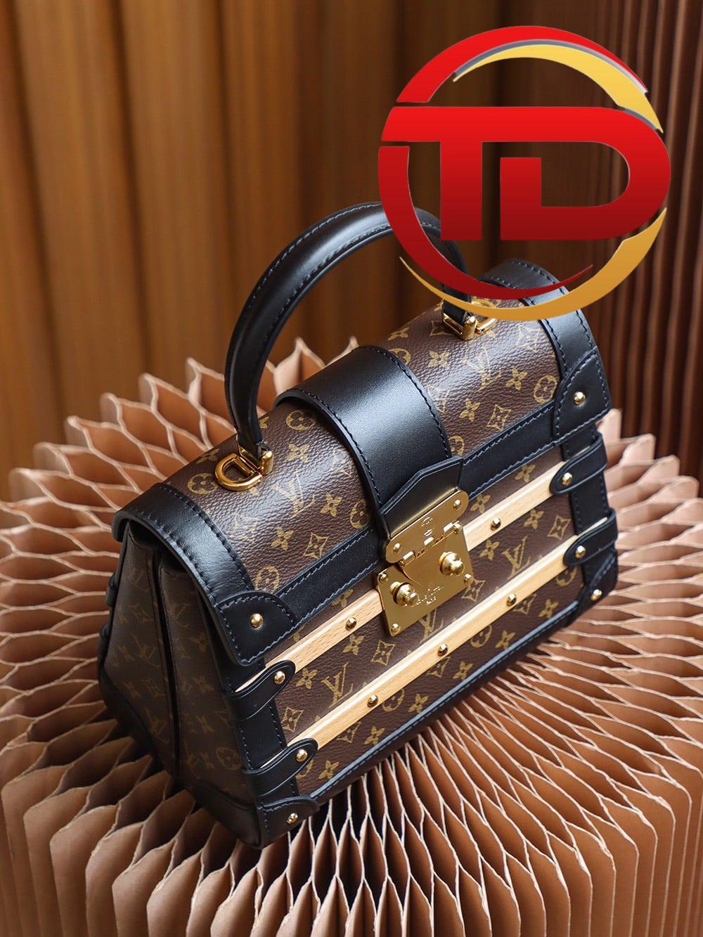 z4228387528909_c3b1ea7a41f0e1f65ae2fcba6fc78091 TÚI LV LOUIS VUITTON TRIANON PM BAG SIÊU CẤP