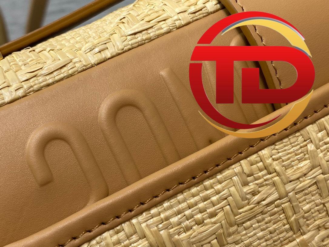 z4228393299048_743a581fa97a622ff6c98737ba278139