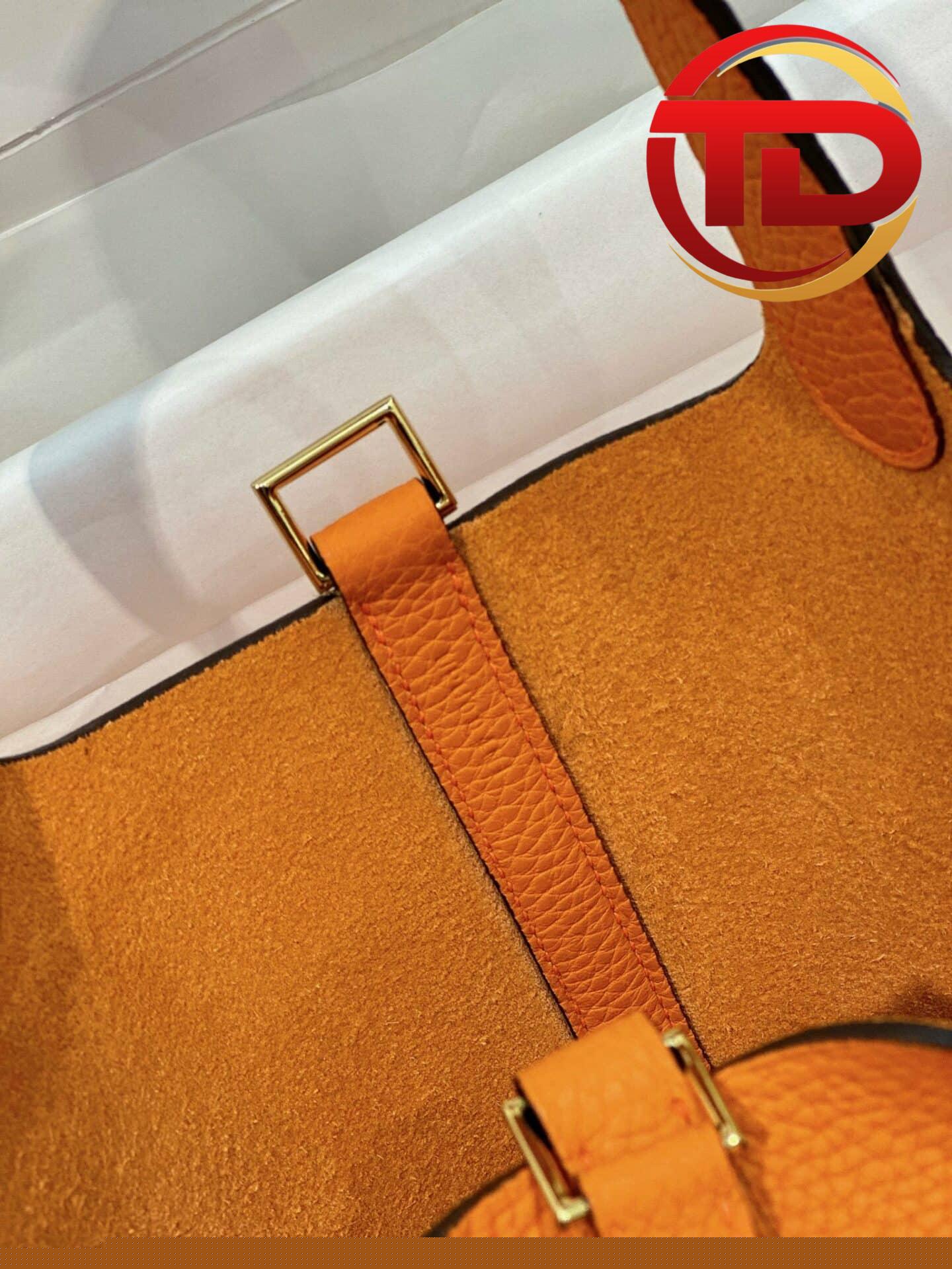 z4282504755920_50c0c2d1a476d46e93569085ac242996