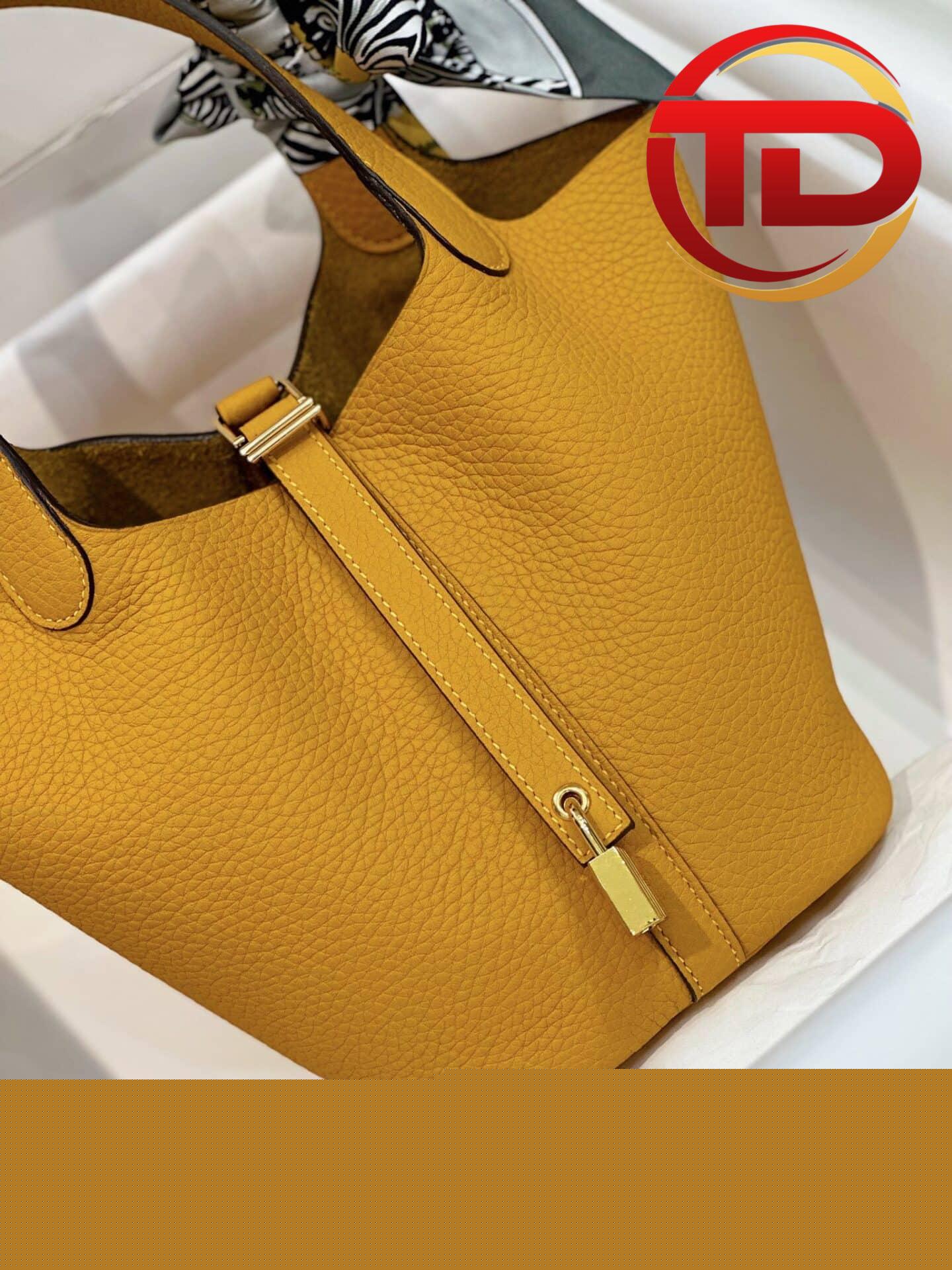 z4282505378676_a10b151ecdca13a472f0c3626a613879 TÚI HERMES PICOTIN LOCK 18 SILVER PALLADIUM HARDWARE SIÊU CẤP KHÂU TAY MÀU VÀNG