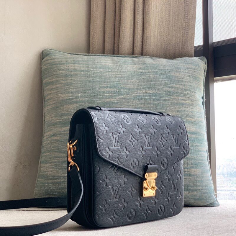 TÚI XÁCH LV LOUIS VUITTON POCHETTE METIS SIÊU CẤP MÀU ĐEN