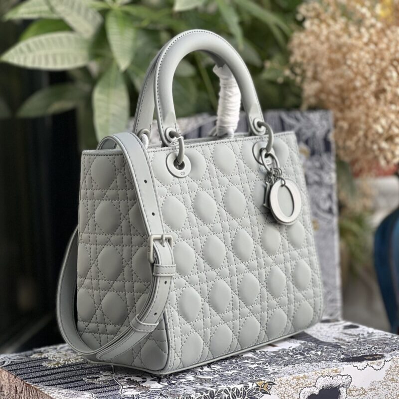 TÚI XÁCH DIOR LADY NGUYÊN BẢN MEDIUM SIZE 24 TAG LÌ