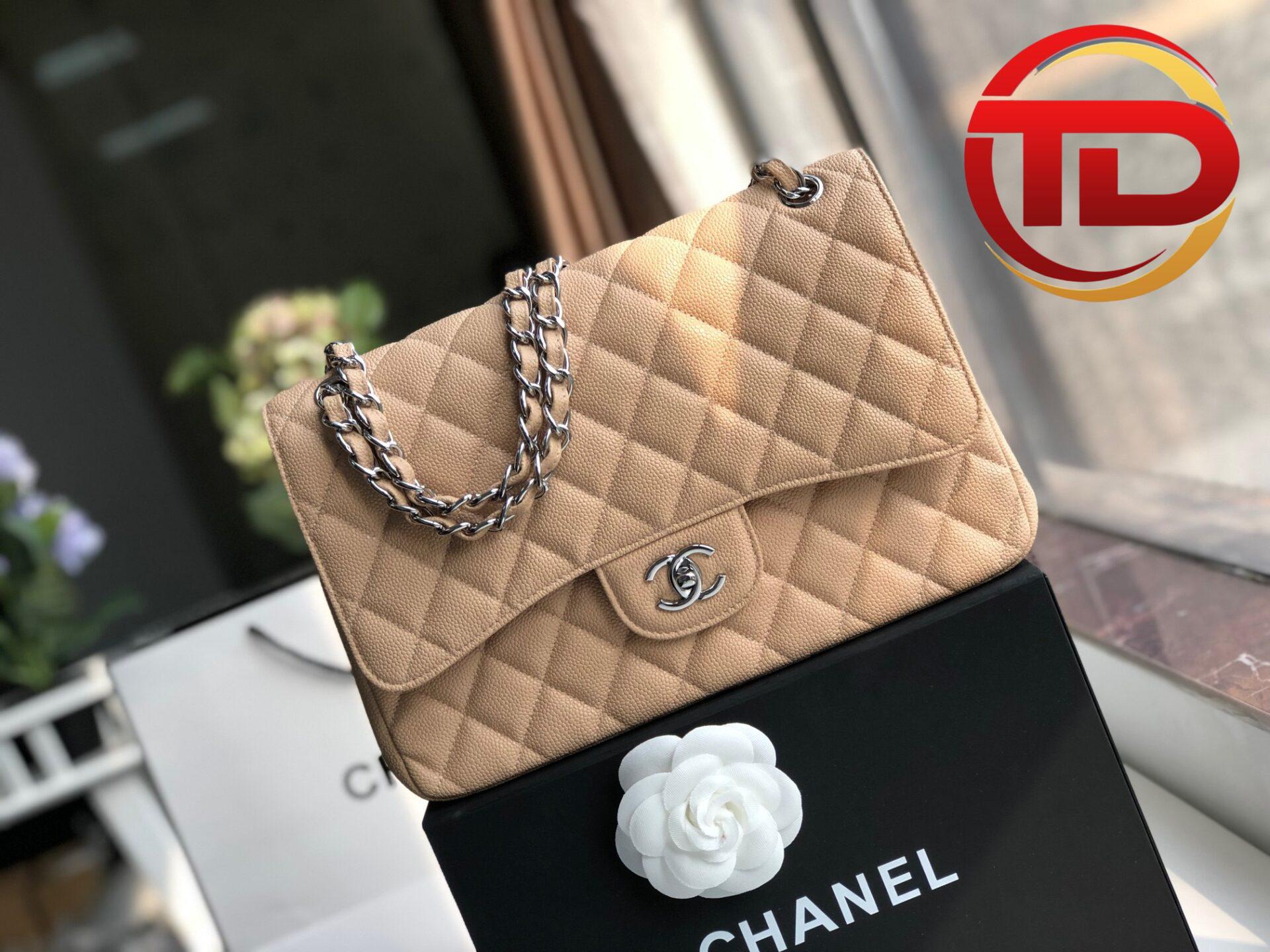 z4351611501374_f03c0cbd748ac1596d9491b054b72ca0 TÚI XÁCH CHANEL CLASSIC DOUBLE FLAP BAG JUMBO SIÊU CẤP MÀU NÂU