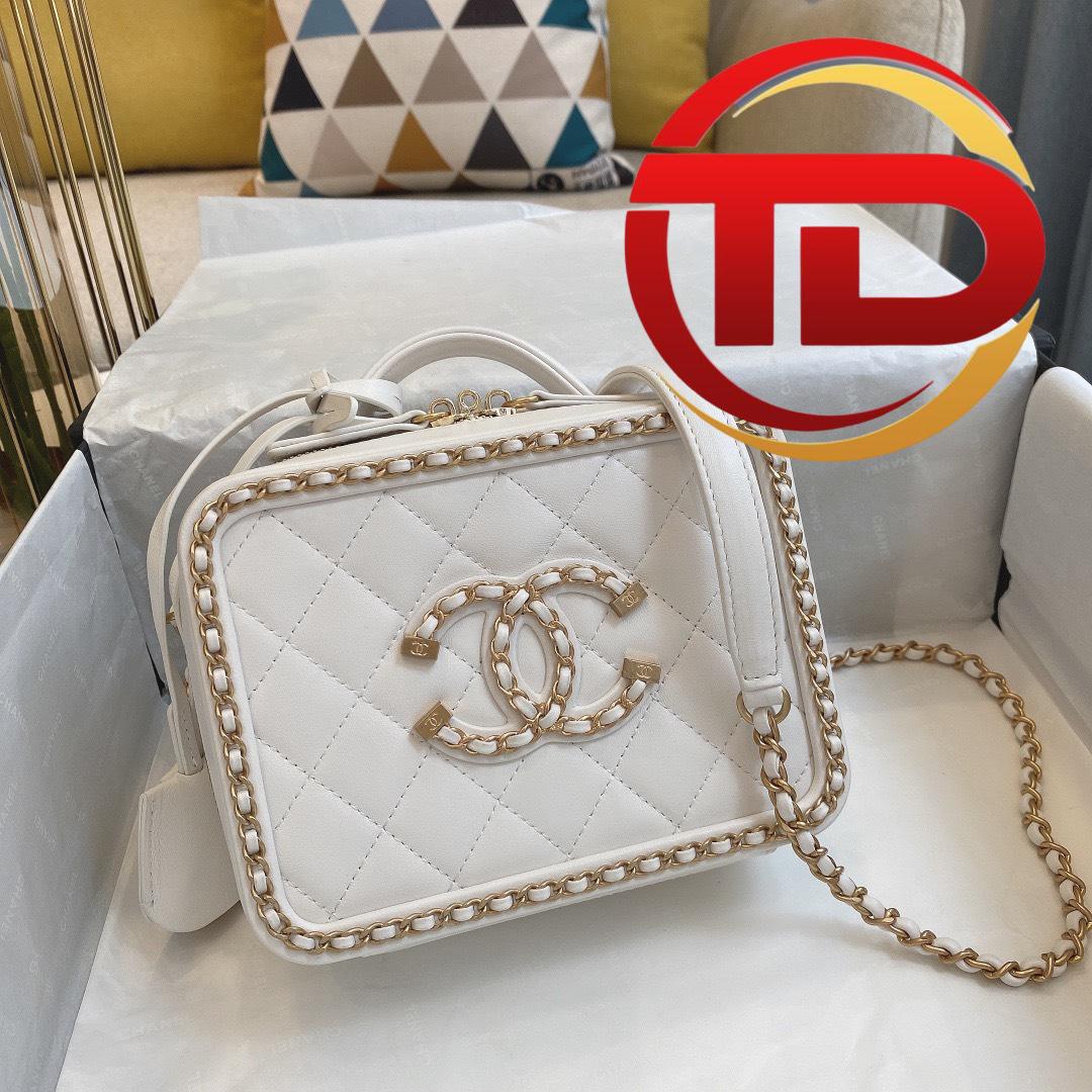 z4351815134134_e5114f9c5868e6762efebdf55d905143 TÚI CỐP CHANEL VANITY CASE SIÊU CẤP MÀU TRẮNG