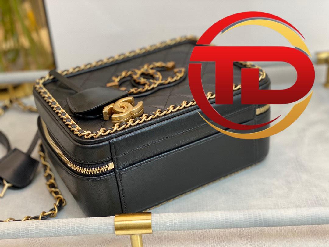 z4351815140710_ff45b4449cd6a59db7c1c4acba898095 TÚI CỐP CHANEL VANITY CASE SIÊU CẤP MÀU ĐEN