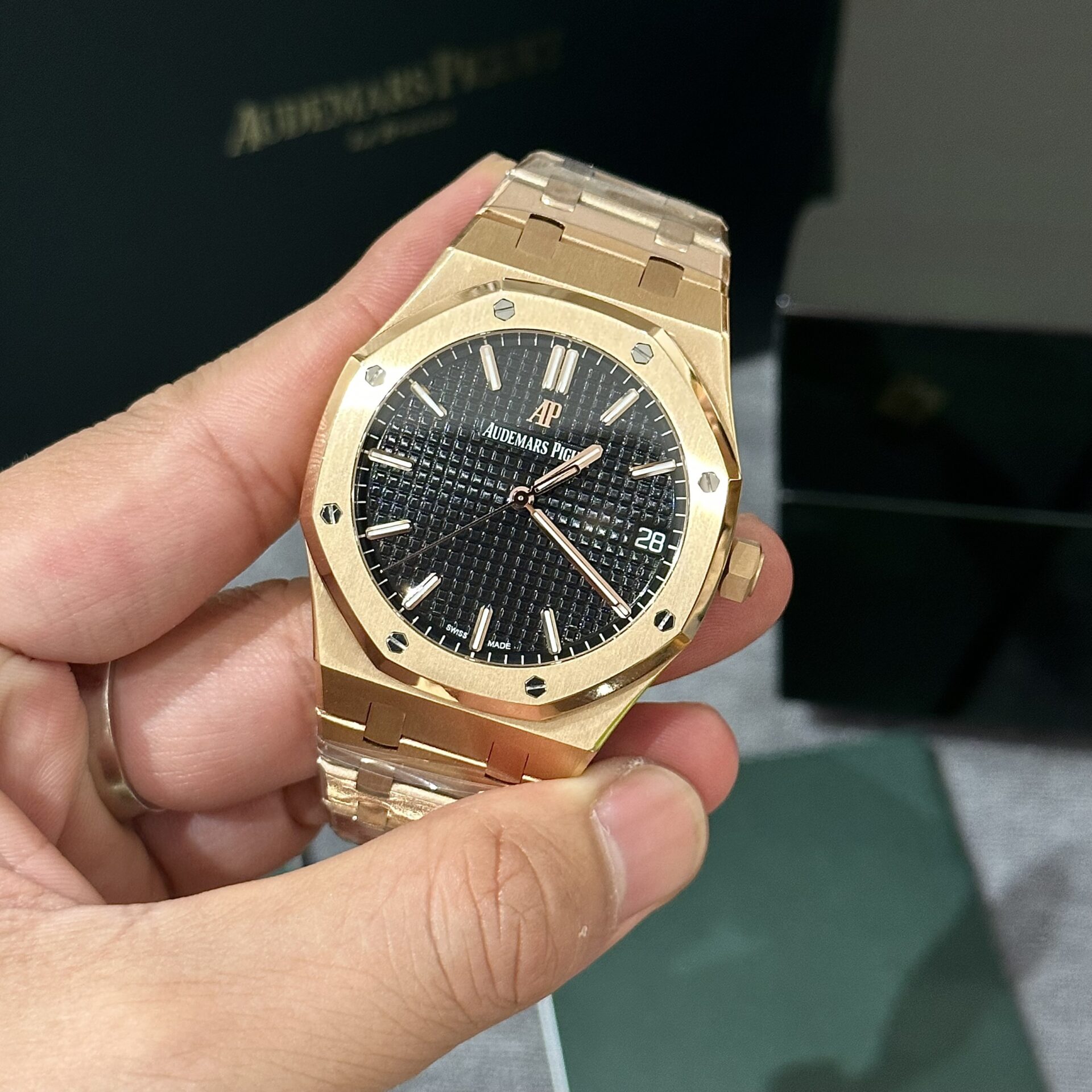 AP Royal Oak 15500OR Rose Gold Black Dial Replica - 2