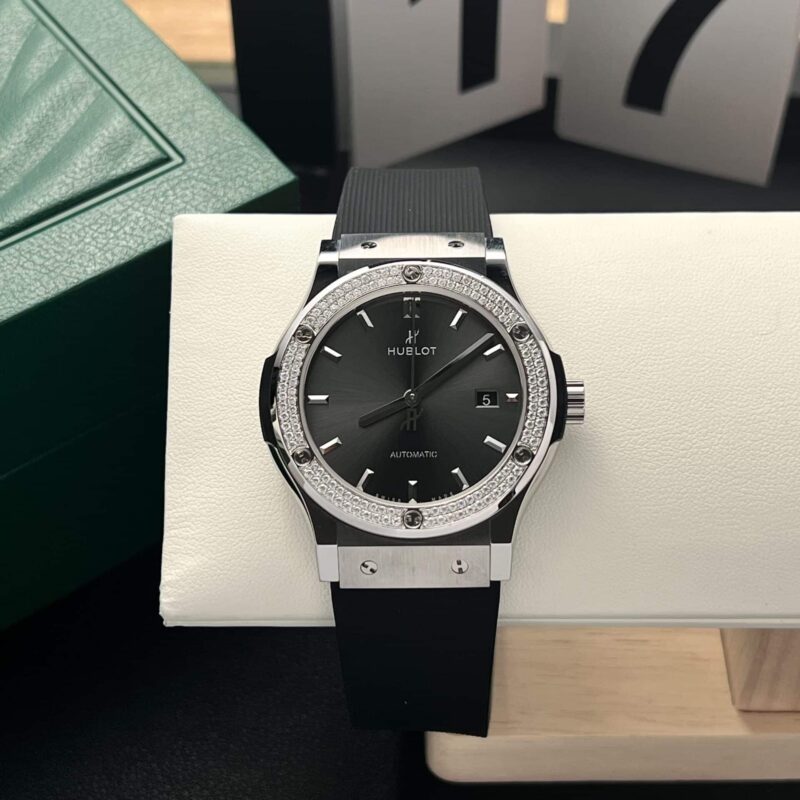 HUBLOT CLASSIC FUSION BLACK DIAL CUSTOM MOISSANITE BEZEL REPLICA 42MM