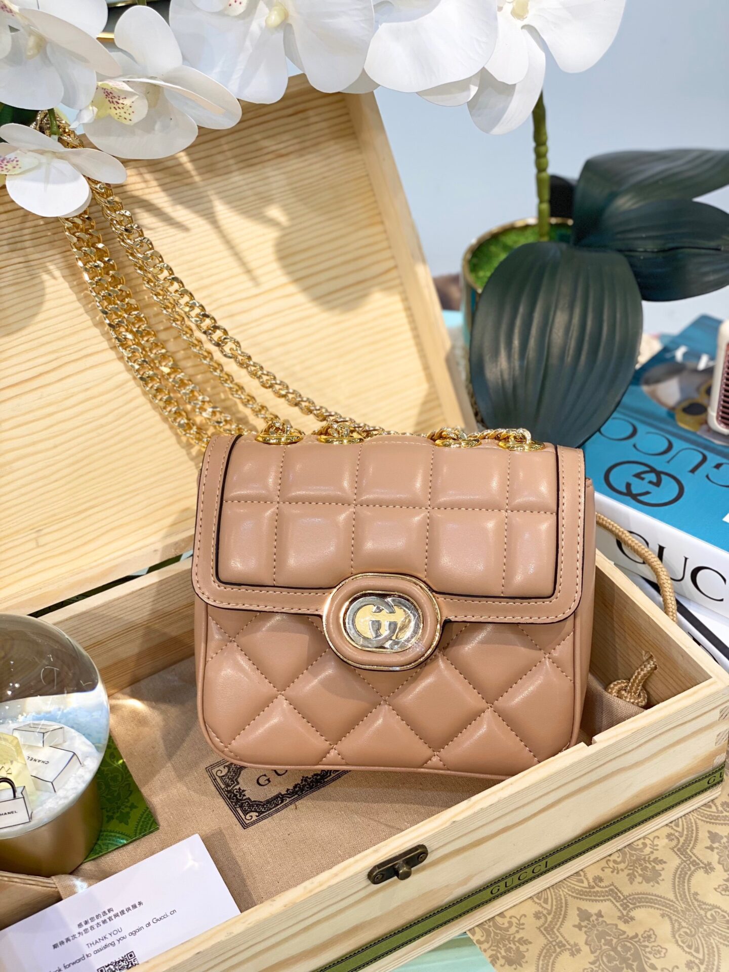 z4395082400739_6c4adbddf455bdc60e7c934a3c96b72a TÚI GUCCI DECO MINI LEATHER SHOULDER BAG SUPER