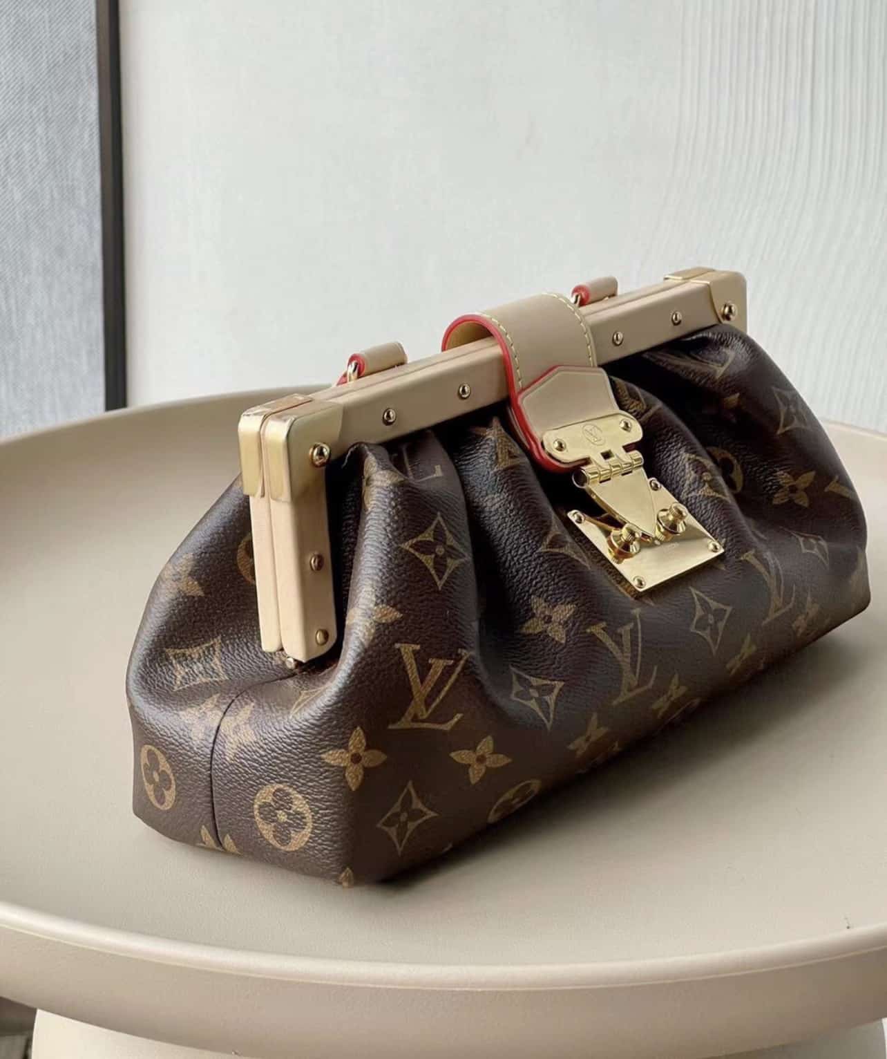 z4395084516272_84bae6814b8244ec289f924bb8bba467 TÚI LV LOUIS VUITTON MONOGRAM CLUTCH SUPER