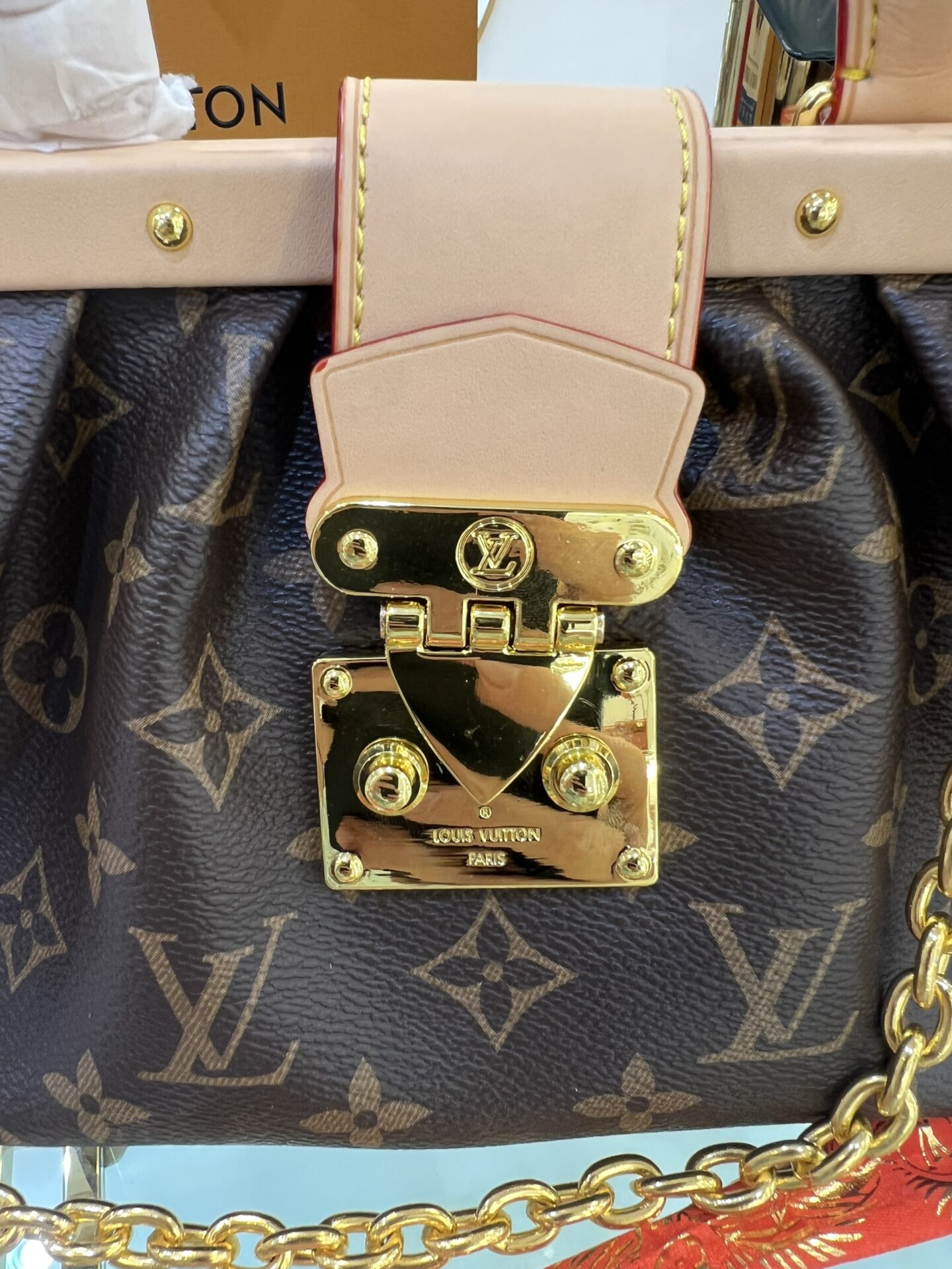 z4395084559372_e0bed1f60a204fee59af2454bf5d7091