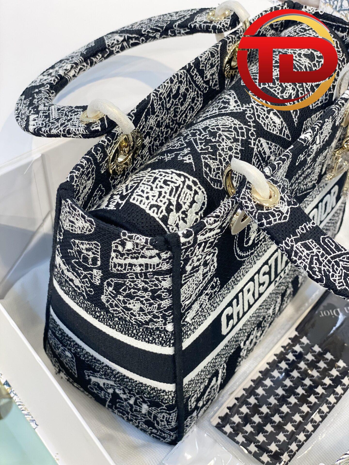 z4395086471093_86dd838cc3d4f912d5be85bb94250e71