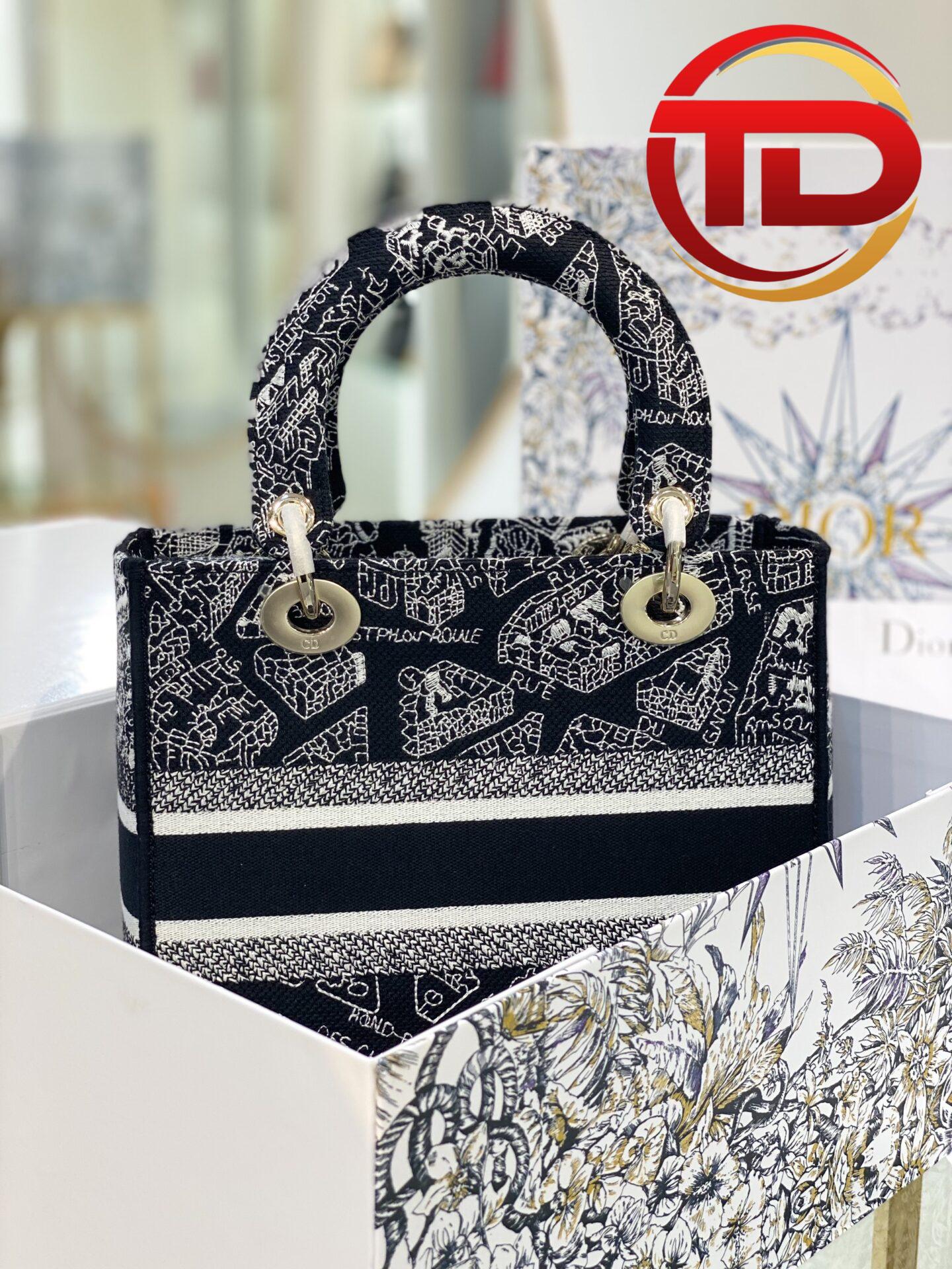 z4395086482052_77a181eebde4d263f0e1b0e64511936d