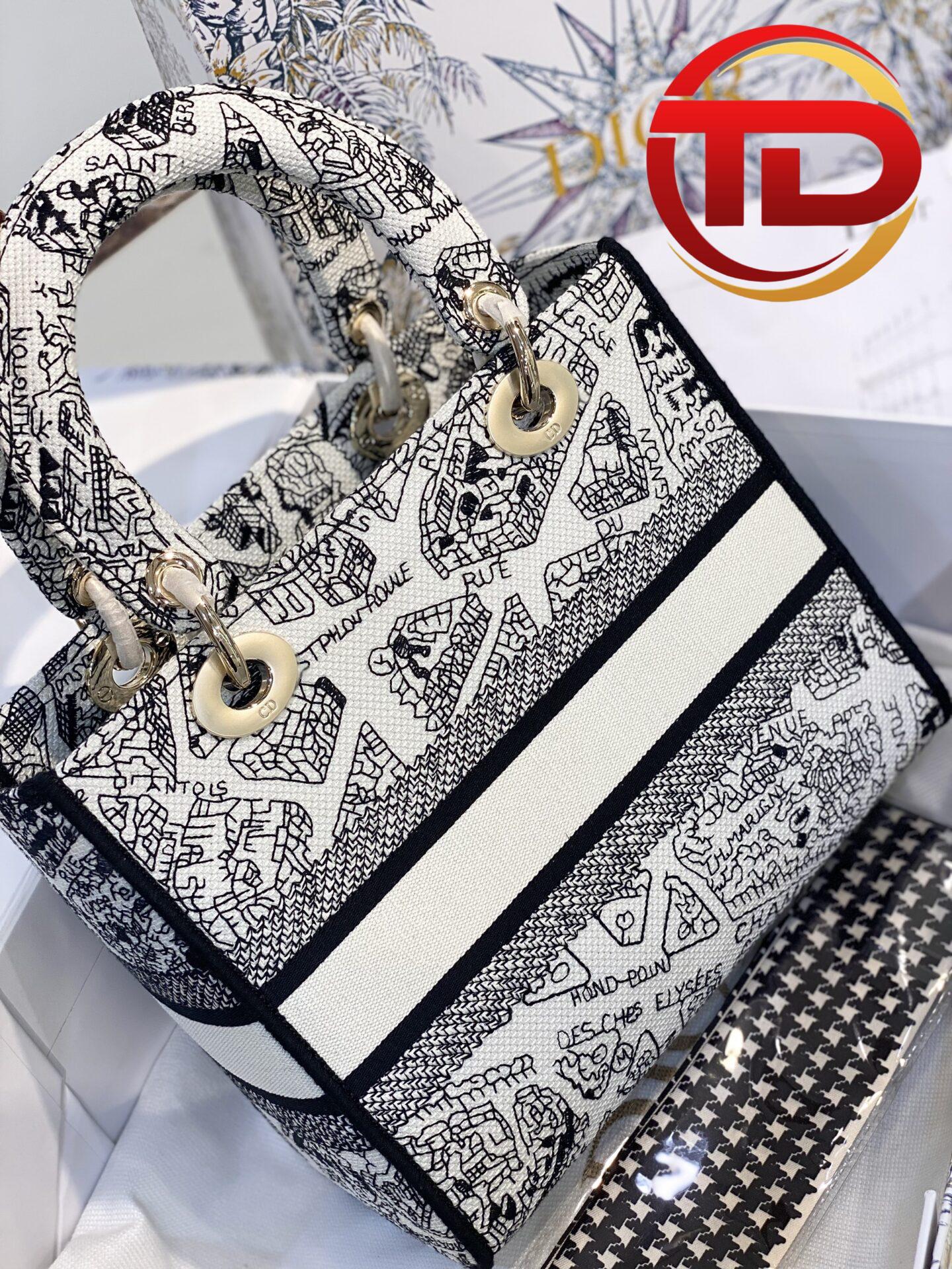 z4395090792910_b5f135fa44886f2ad9785988354e3901