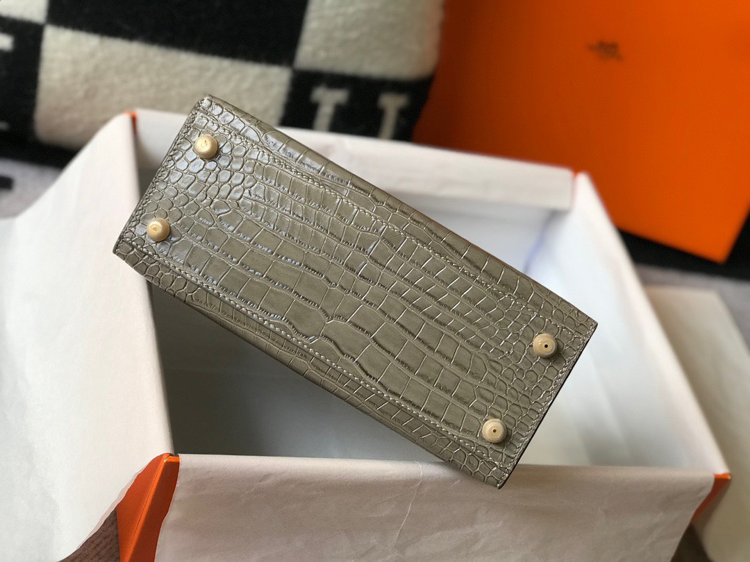 z4398750104400_77c26d298aeabfcbff7eb868b871c2b7