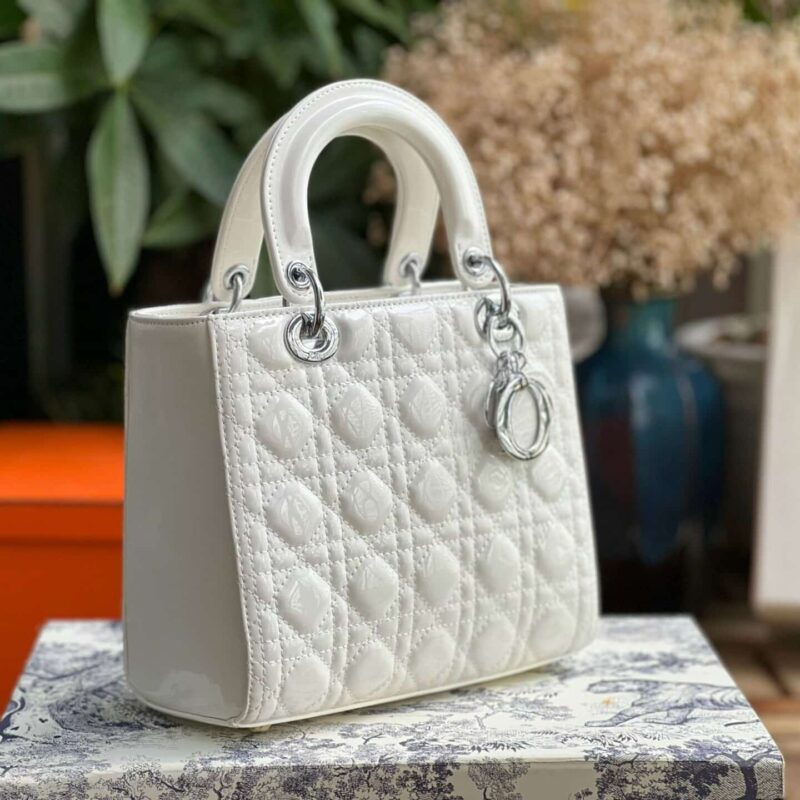 TÚI XÁCH DIOR LADY NGUYÊN BẢN MEDIUM SIZE 24 DA BÓNG TAG BẠC