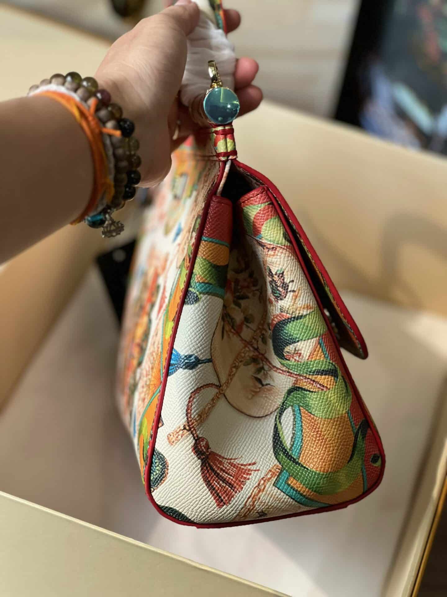 z4469566817810_905610fc4b5fa43b68e07705a9328f4a