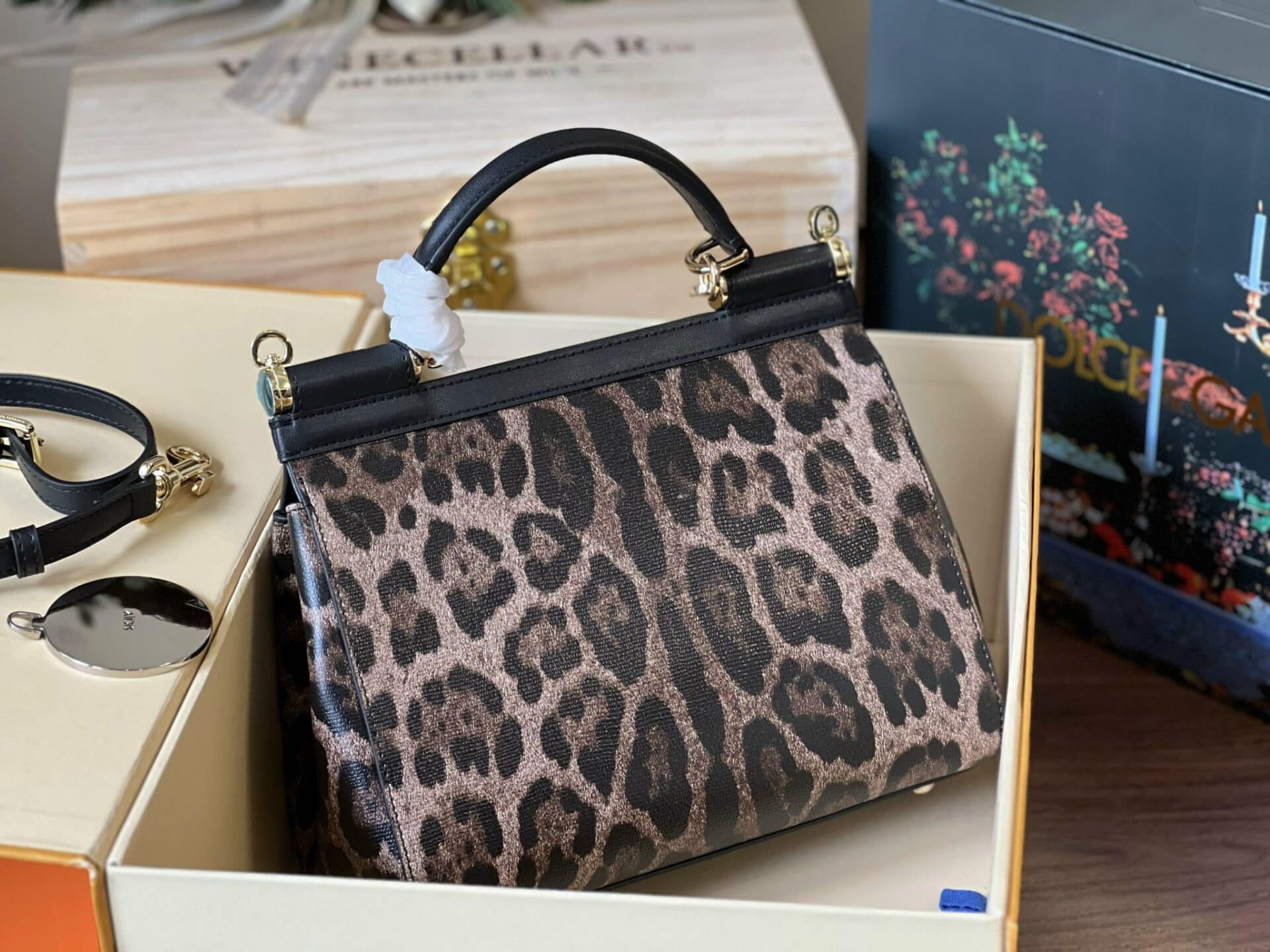 z4469569207136_3a094e35dea78c99fb36547aa373f288