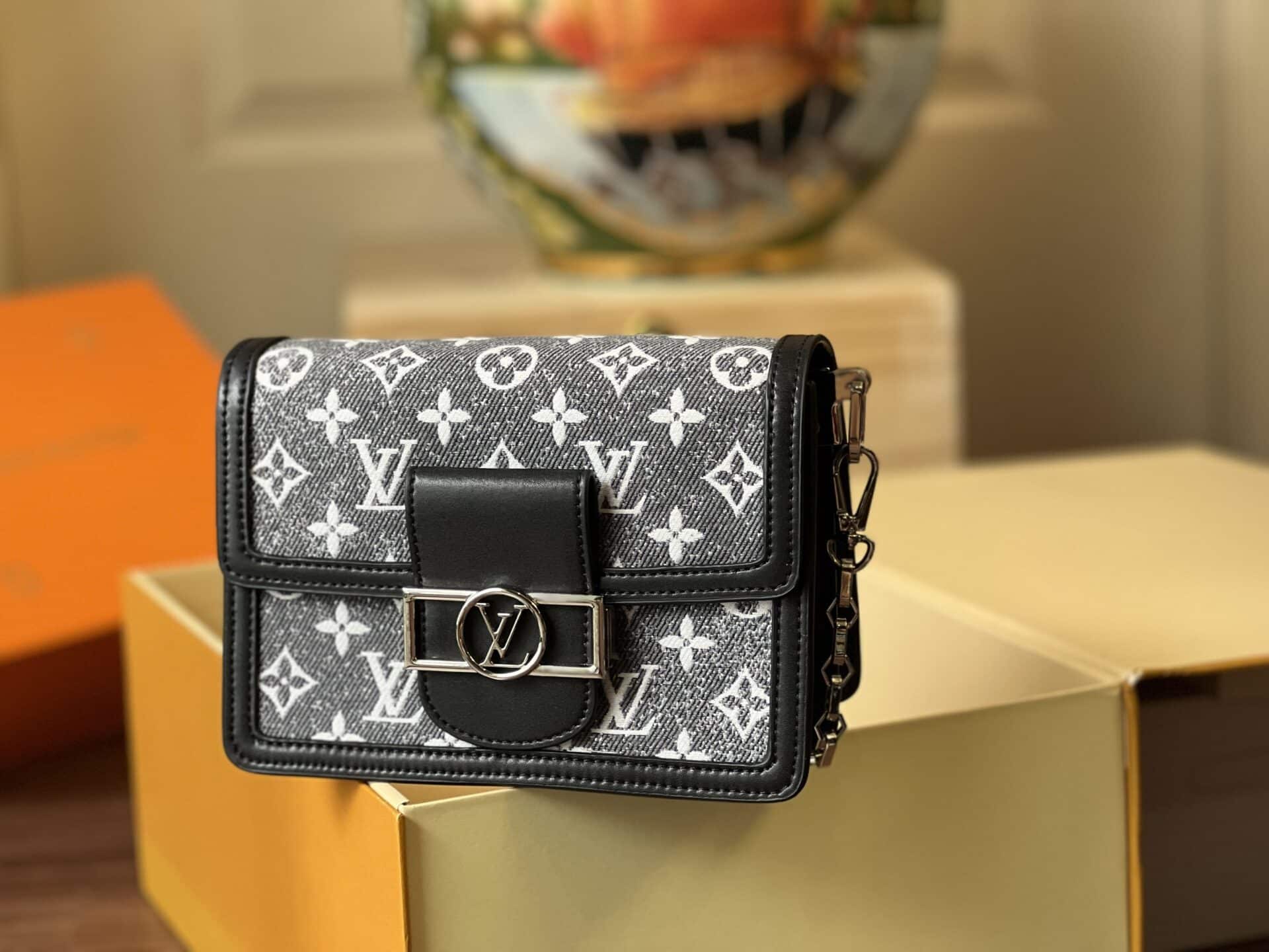 z4472518856504_738d5dc91e657947ce106daad1dee3c5 TÚI LV LOUIS VUITTON DAUPHINE MINI BAG MONOGRAM SUPER VIP MÀU ĐEN